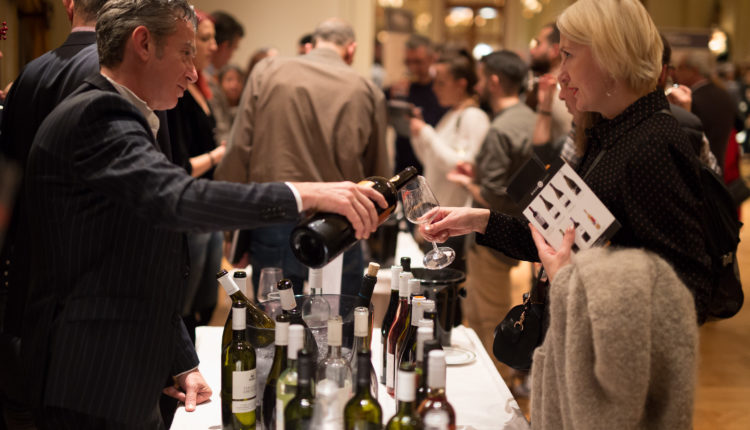 Oinokentrika 2018 β