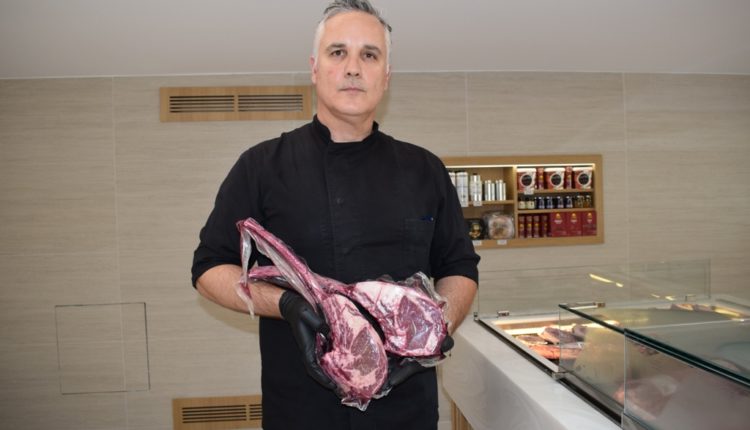 Koukourlis Apostolos, Meat specialist_Bozionelos 4