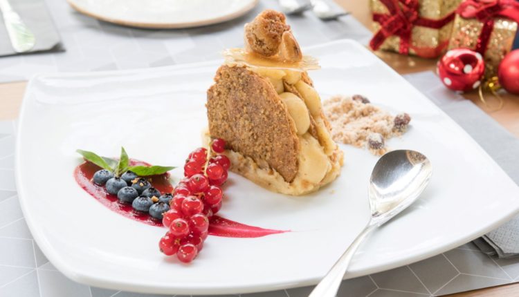 Arch Christmas 2018 4