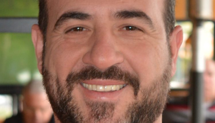 Vassos Aris, Home Burger b