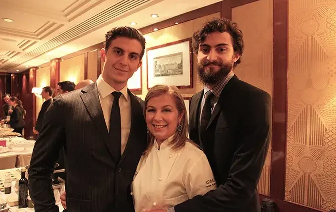 Nikolaou & sons